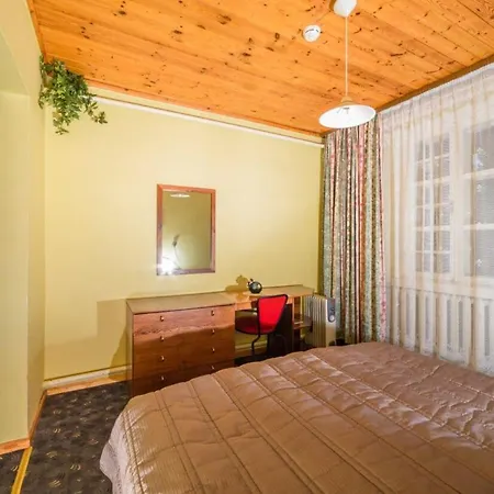 Kuivoja Center krevet i doručak Loksa