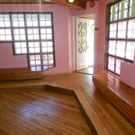 krevet i doručak Kuivoja Center 3*